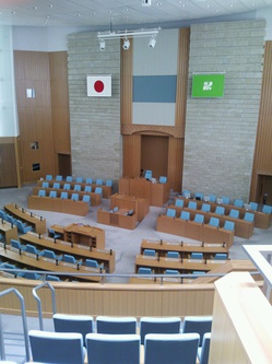 県議会.JPG