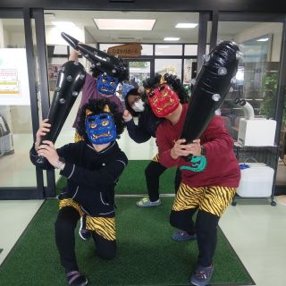 節分👹

今年も鬼が来た～！！

毎年恒例🤣
皆で豆まきをし、
邪気を払いました😂

＃正恵会＃特養＃ショートステイ＃節分＃豆まきイベント