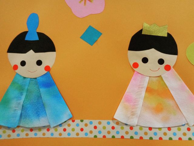 🌸桃の節句🌸
もうすぐ３月ですね～😊３月といえば🎎ひなまつり🧡春の訪れを感じます。

お子さま達と３月のカレンダー製作をしました📅
自分なりに工夫してお内裏様、お雛様に色をつけ製作を楽しんでいました♪皆、可愛くできました✨

#グッドチャイルド保育園　
#グッドチャイルド　#保育園
#宇都宮　#宇都宮保育園
#保育園製作　#園児募集　
#保育園探し
#保育園見学受付中
#保育園雛祭り製作